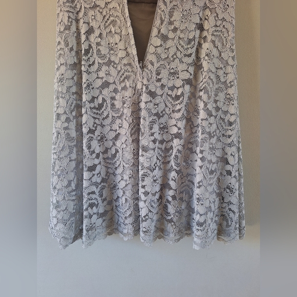 David's Bridal Short Sleeveless Illusion Lace Bridesmaid Dress Size 12 - Picture 10 of 14